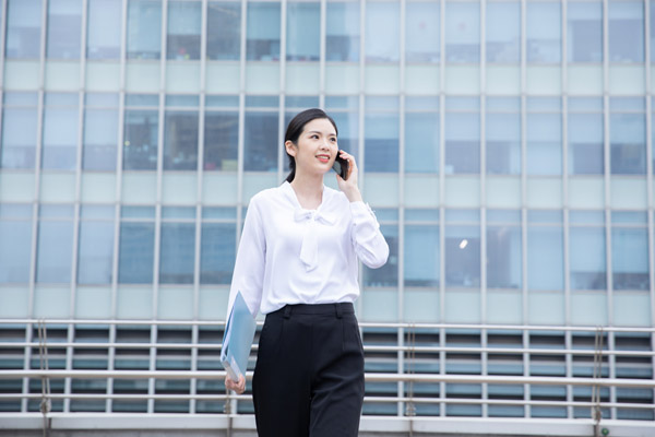 呼叫中心客服工作内容复杂，接入系统后可统一操作!
